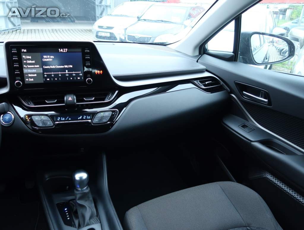 Foto inzerátu Toyota C-HR 1.8 Hybrid