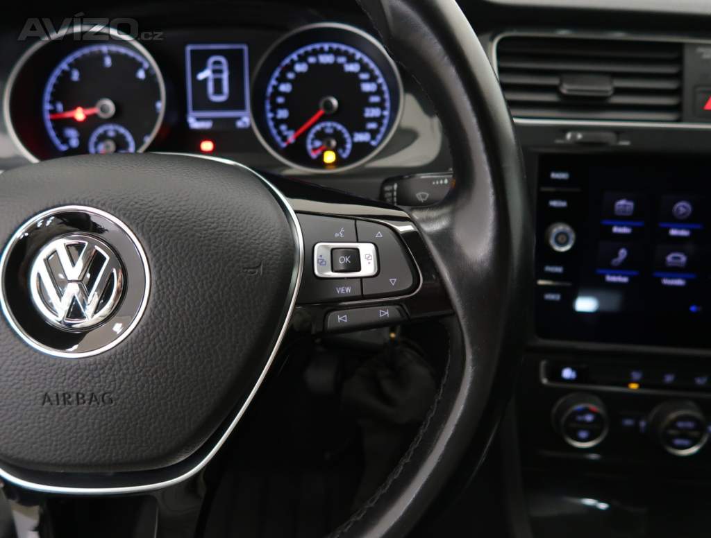 Foto inzerátu Volkswagen Golf 1.6 TDI