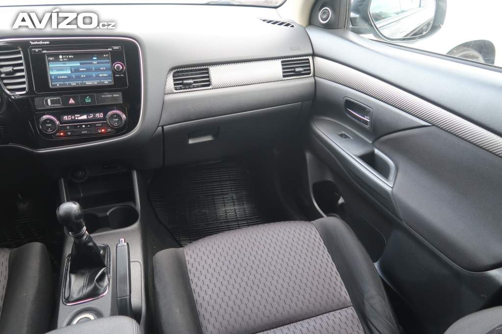 Foto inzerátu Mitsubishi Outlander 2.2 DI-D