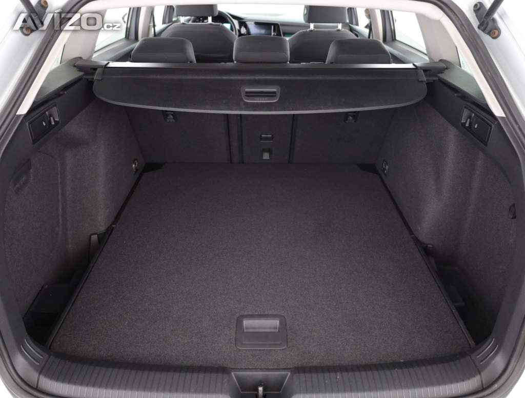 Foto inzerátu Volkswagen Golf 1.5 TSI