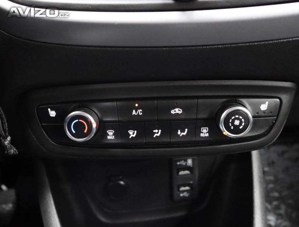 Foto inzerátu Opel Crossland 1.2 Turbo