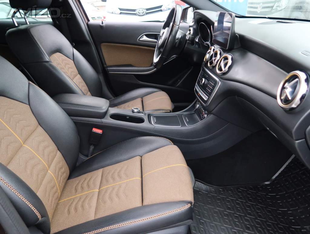 Foto inzerátu Mercedes-Benz GLA GLA 200 d 4MATIC