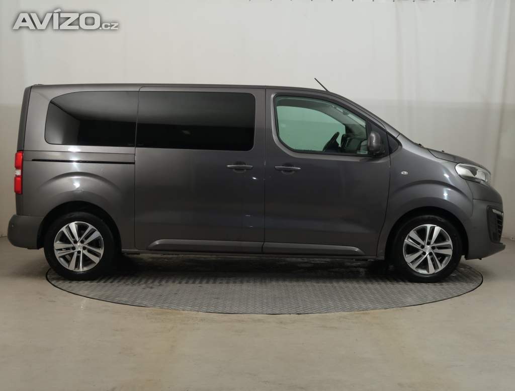 Foto inzerátu Peugeot Traveller 2.0 BlueHDi