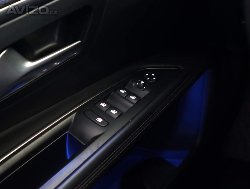 Foto inzerátu Peugeot 3008 1.2 PureTech