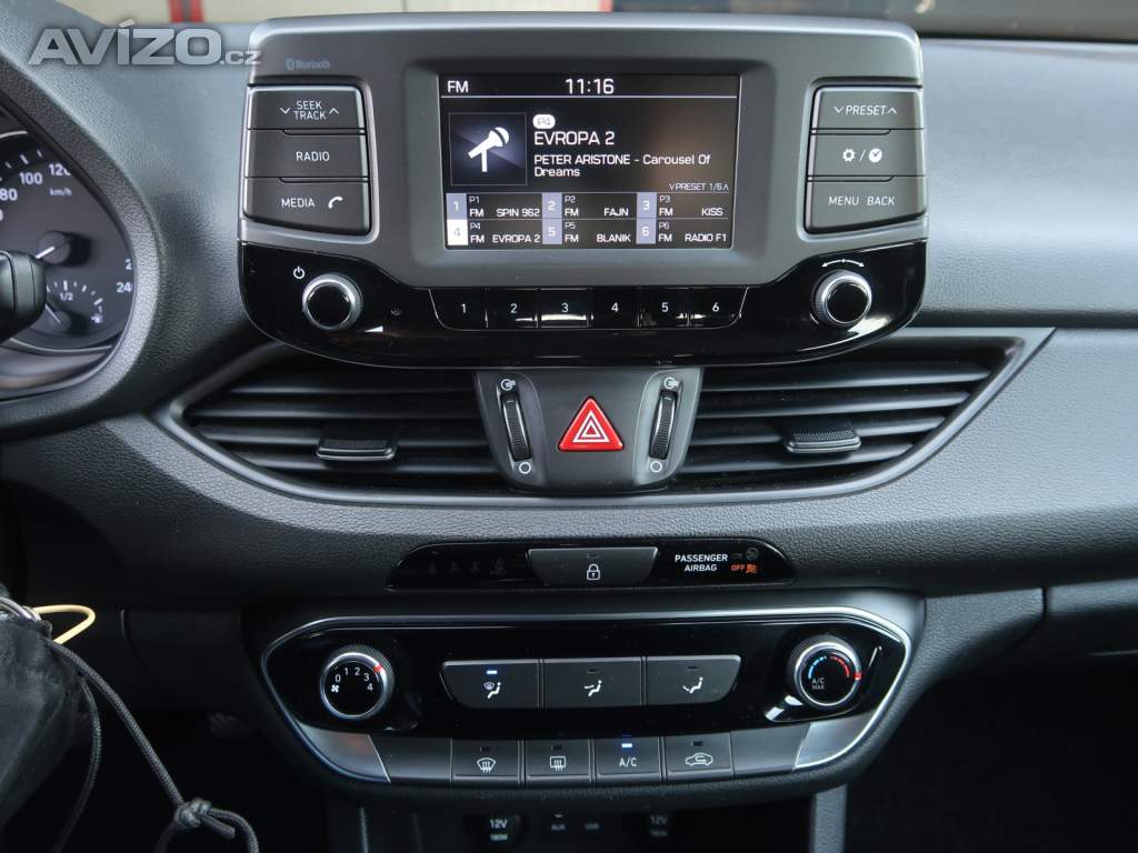 Foto inzerátu Hyundai i30 Fastback 1.0 T-GDI