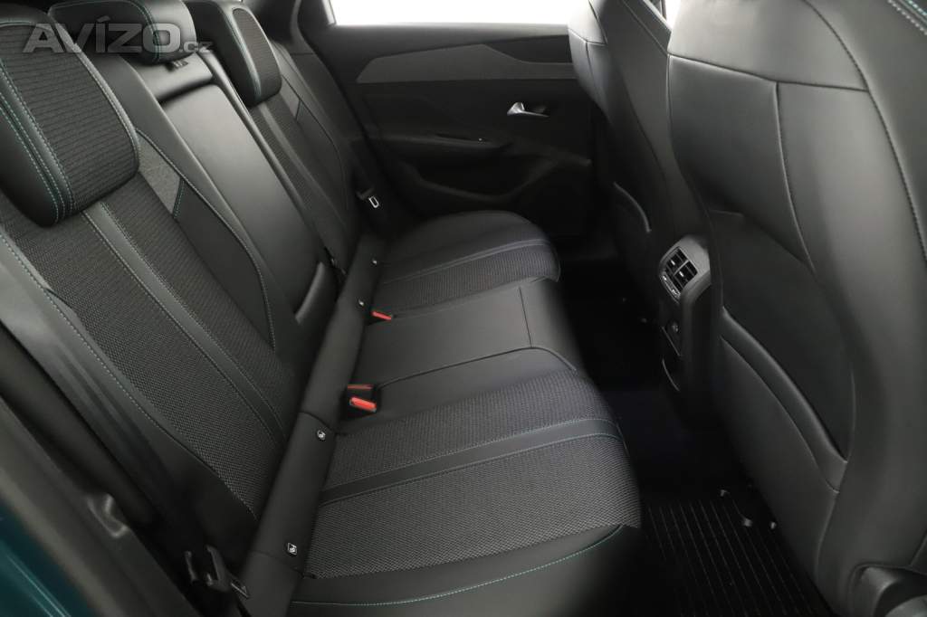 Foto inzerátu Peugeot 308 Hybrid 180