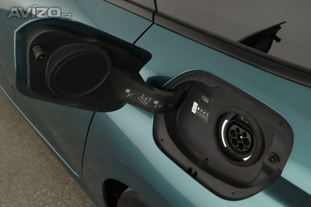 Foto inzerátu Peugeot 308 Hybrid 180