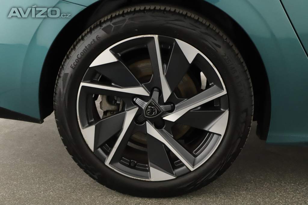 Foto inzerátu Peugeot 308 Hybrid 180