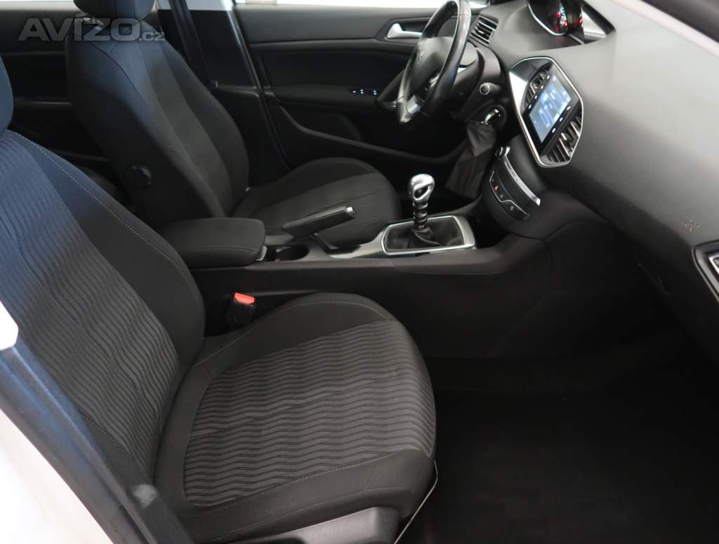 Foto inzerátu Peugeot 308 1.2 PureTech