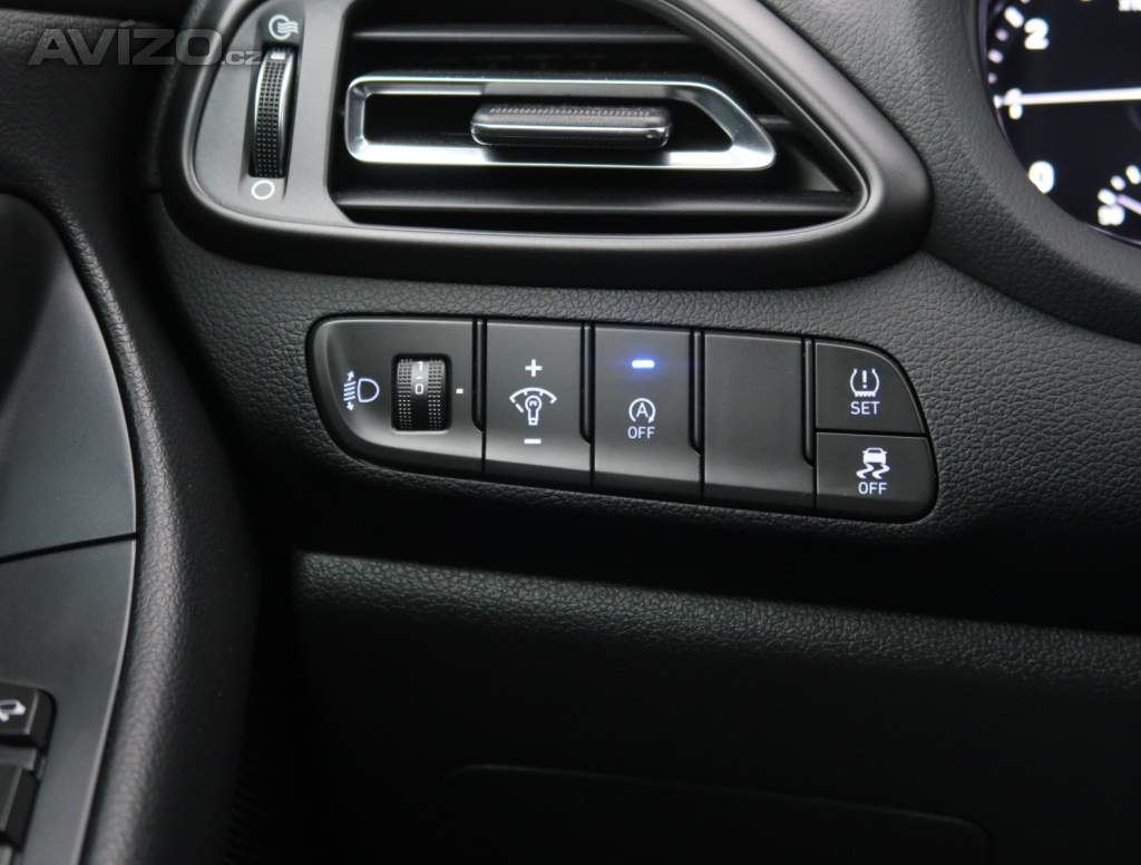 Foto inzerátu Hyundai i30 1.5 T-GDI MHEV