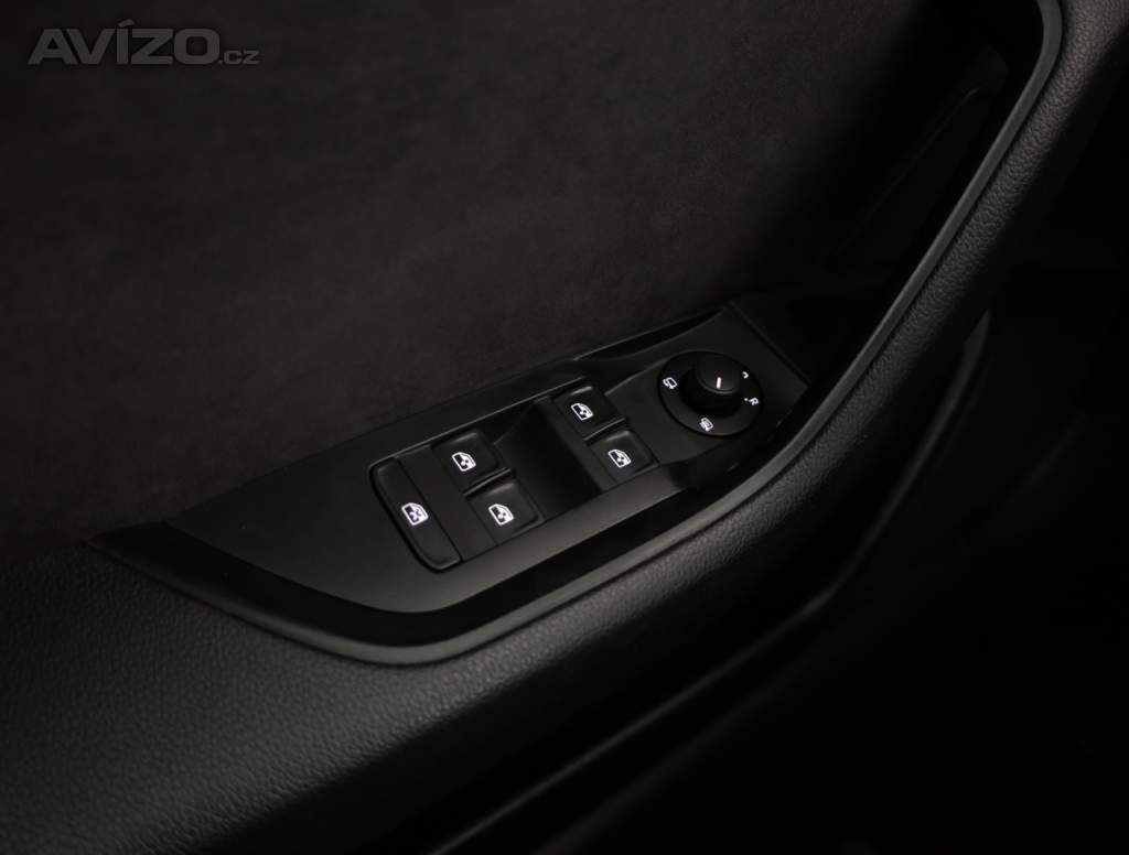 Foto inzerátu Škoda Superb 2.0 TSI