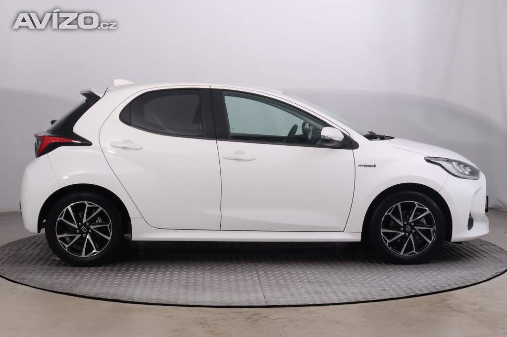 Foto inzerátu Toyota Yaris 1.5 VVT-i Hybrid