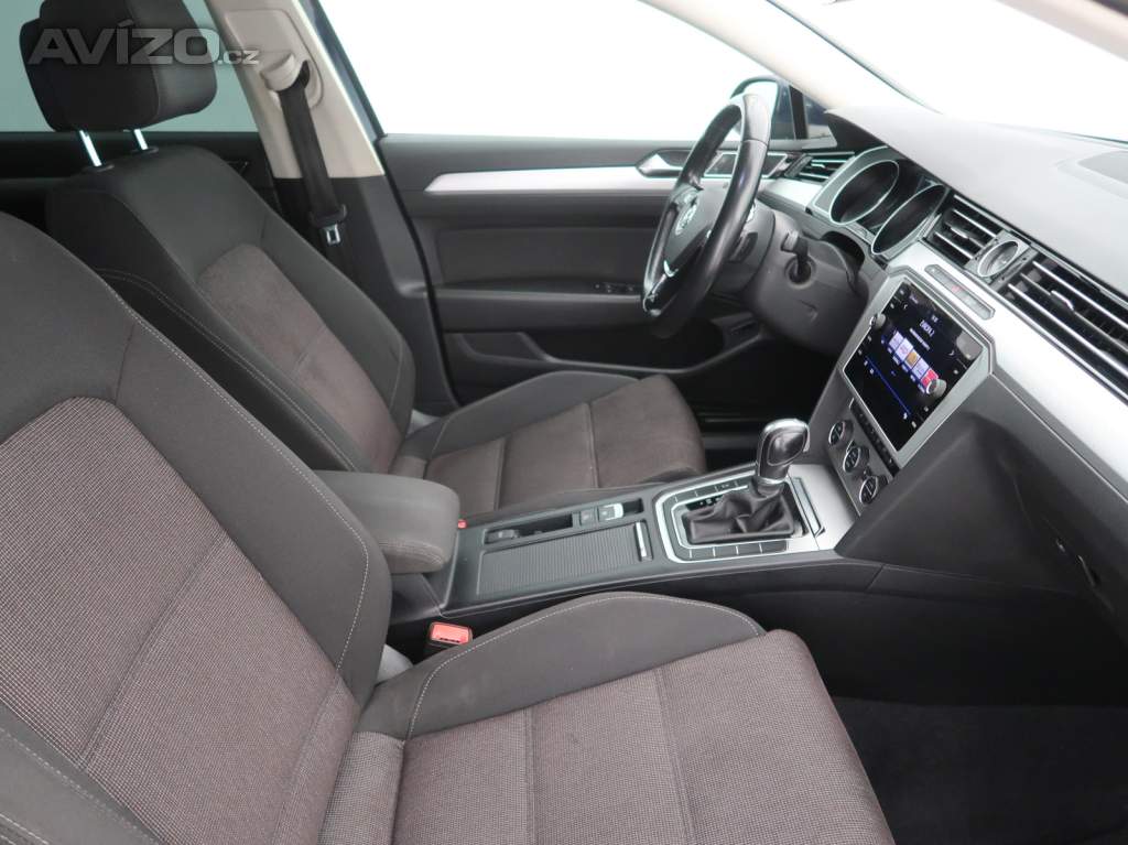 Foto inzerátu Volkswagen Passat 2.0 TDI