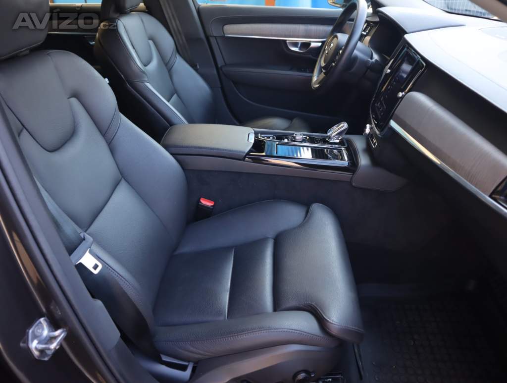 Foto inzerátu Volvo S90 T8 AWD