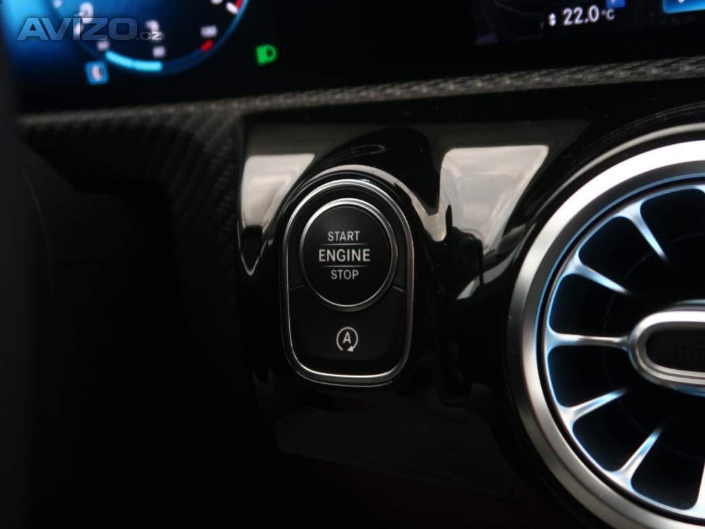 Foto inzerátu Mercedes-Benz CLA 180