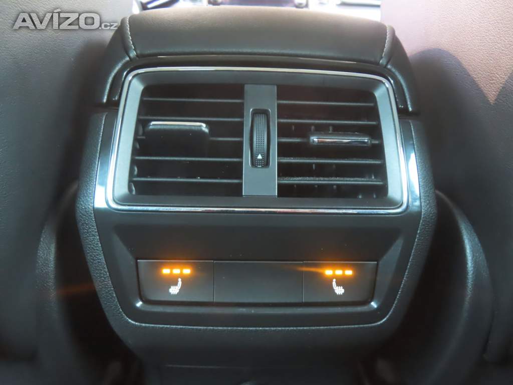 Foto inzerátu Škoda Karoq 1.5 TSI