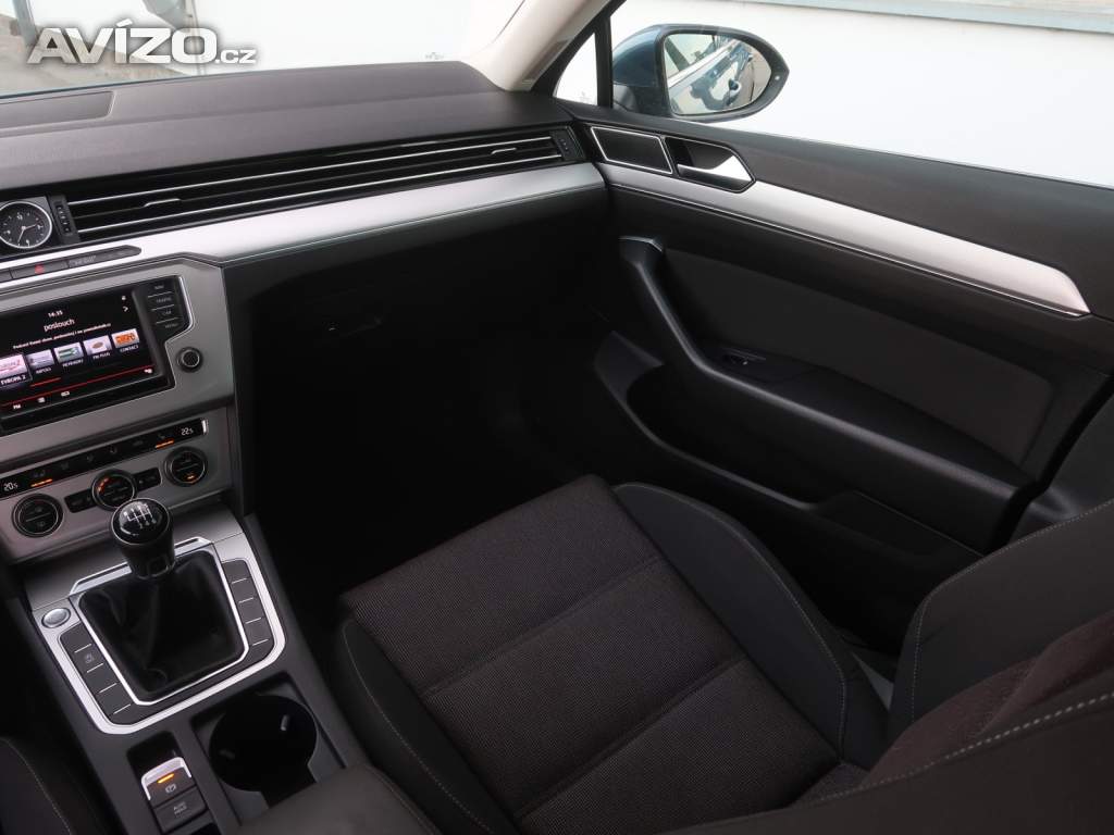 Foto inzerátu Volkswagen Passat 2.0 TDI