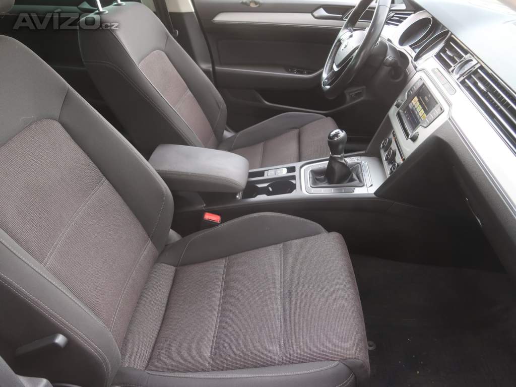 Foto inzerátu Volkswagen Passat 2.0 TDI