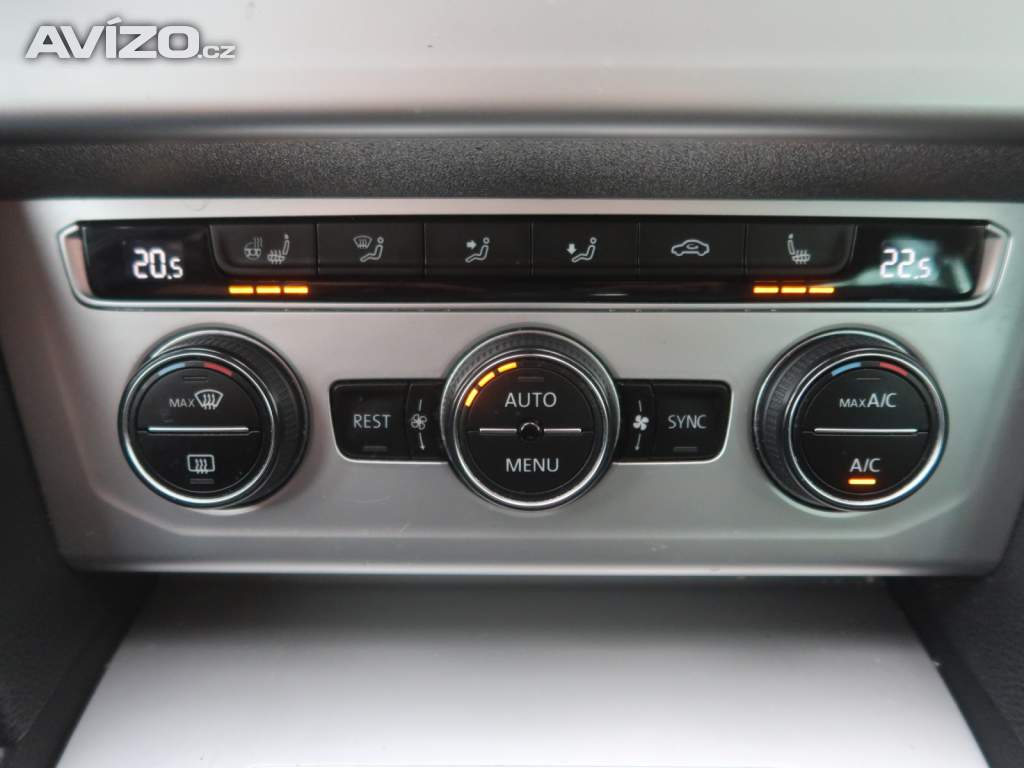 Foto inzerátu Volkswagen Passat 2.0 TDI