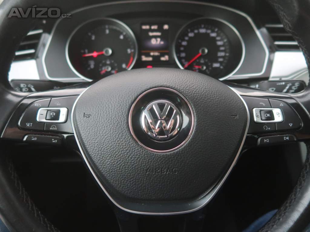 Foto inzerátu Volkswagen Passat 2.0 TDI