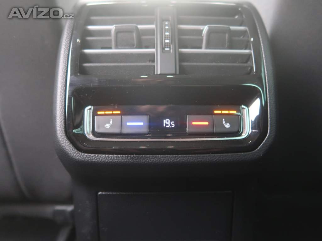 Foto inzerátu Volkswagen Passat 2.0 TDI