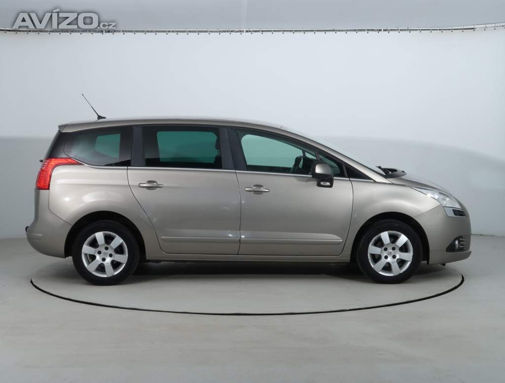 Foto inzerátu Peugeot 5008 1.6 HDi