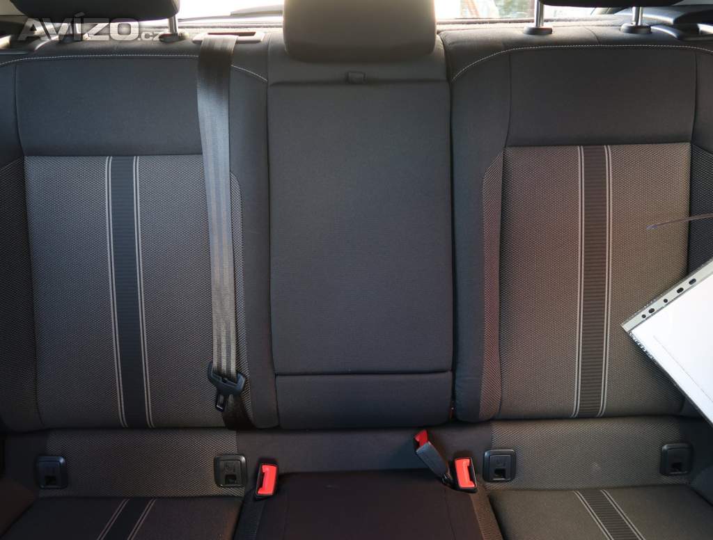 Foto inzerátu Volkswagen T-Roc 1.6 TDI