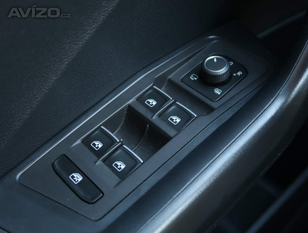 Foto inzerátu Volkswagen T-Roc 1.6 TDI