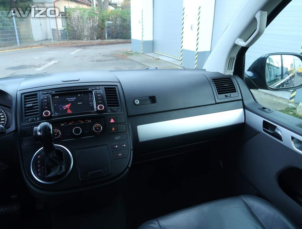 Foto inzerátu Volkswagen Multivan 2.0 TDI