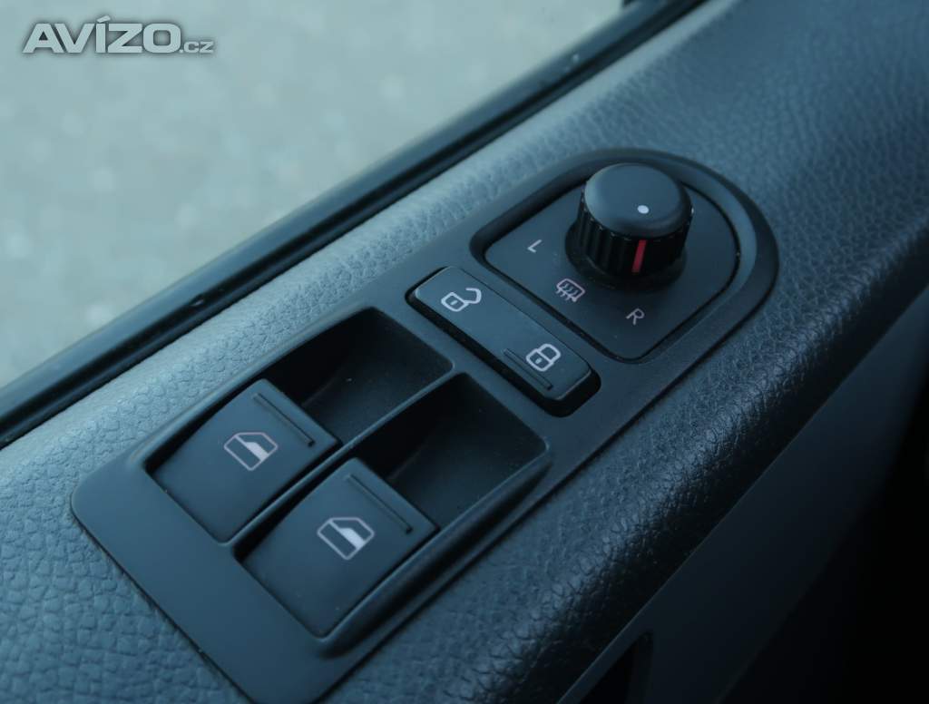 Foto inzerátu Volkswagen Multivan 2.0 TDI