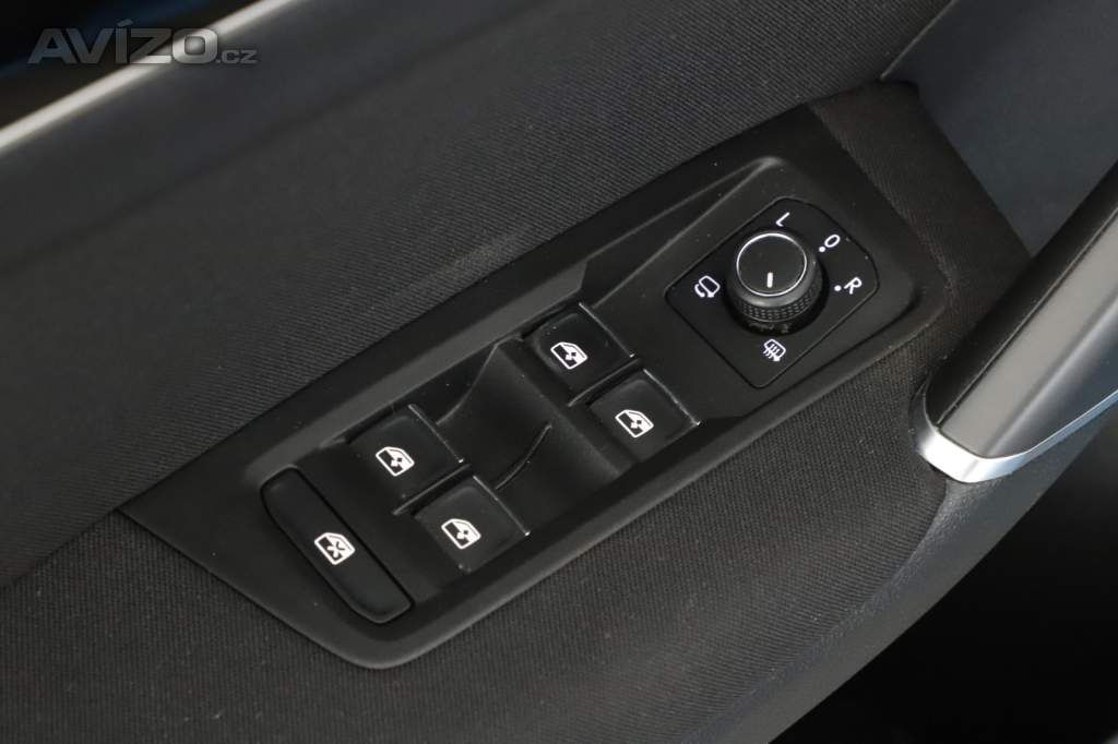 Foto inzerátu Volkswagen Touran 2.0 TDI