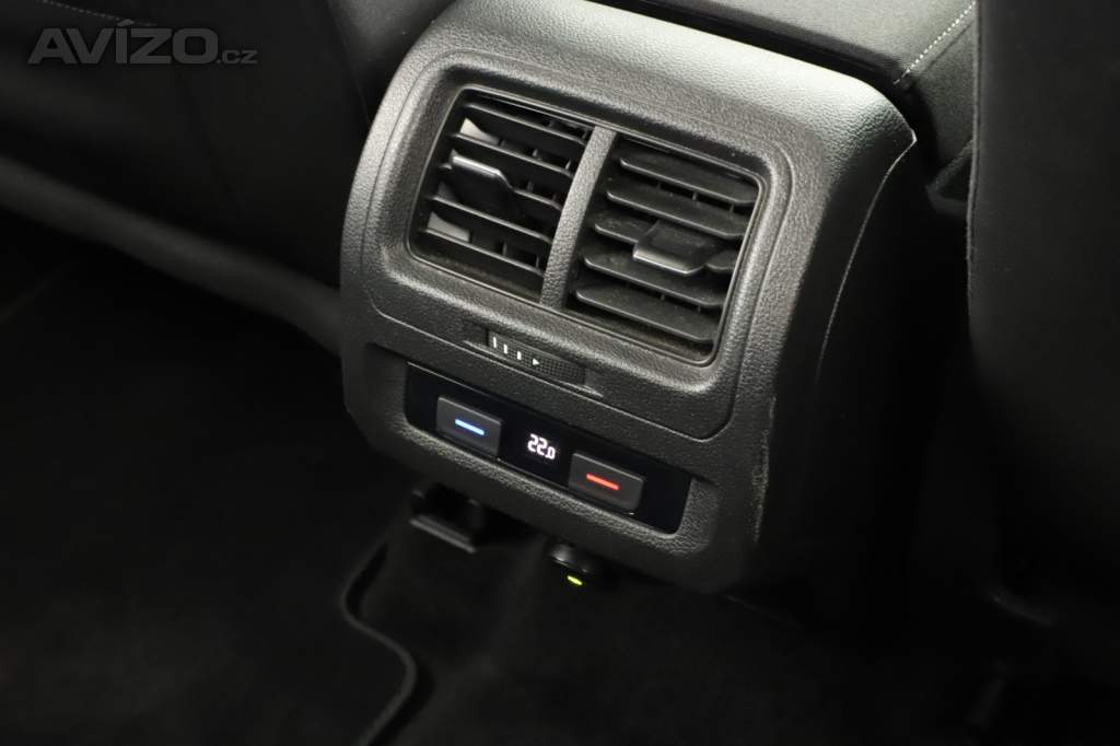 Foto inzerátu Volkswagen Touran 2.0 TDI