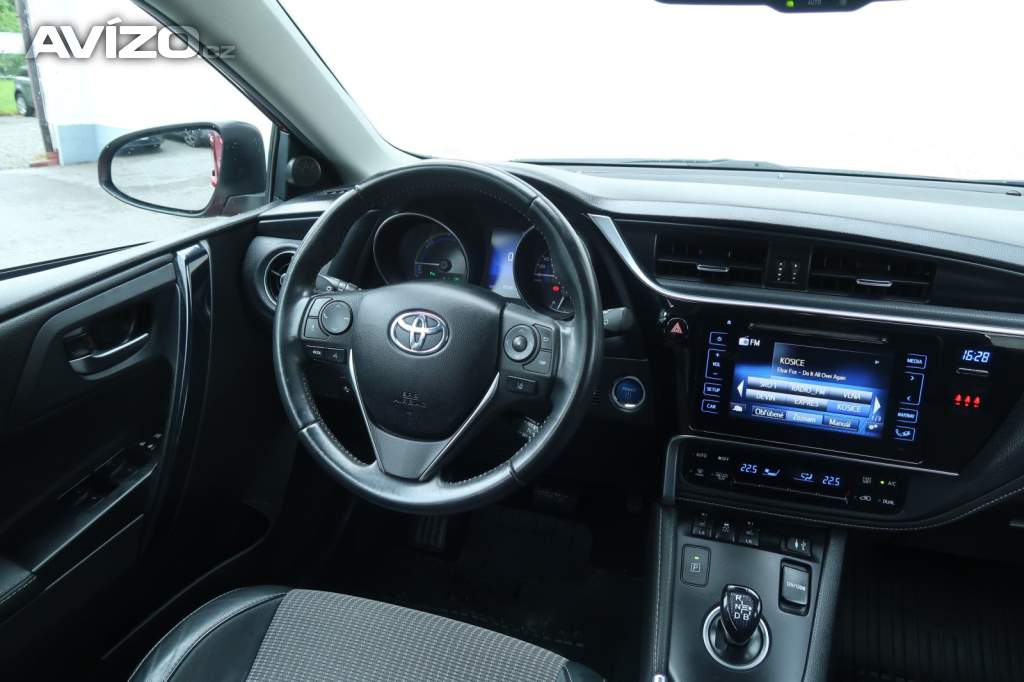 Foto inzerátu Toyota Auris Hybrid