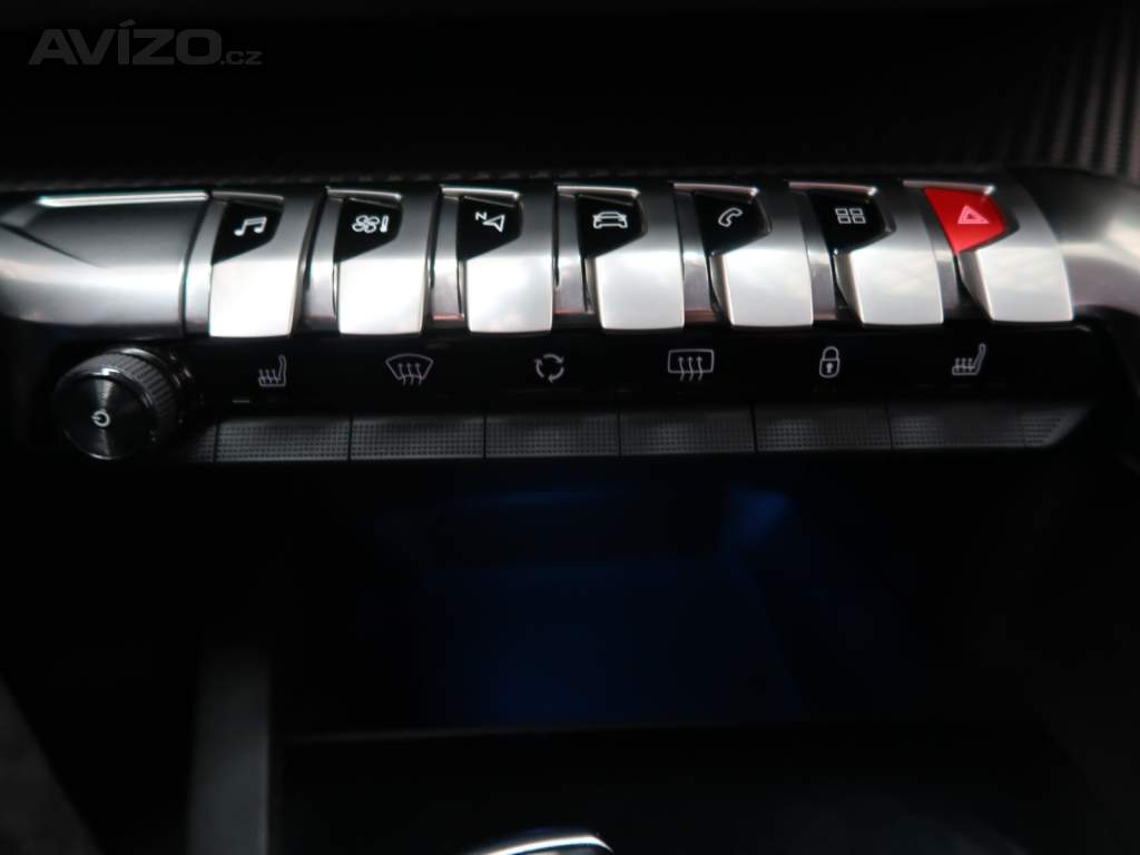 Foto inzerátu Peugeot 3008 1.2 PureTech