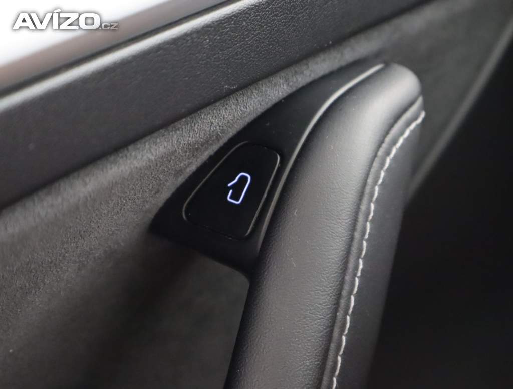 Foto inzerátu Tesla Model 3 Performance 82kWh