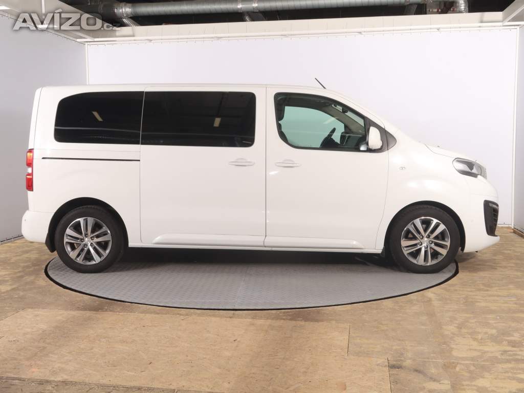 Foto inzerátu Peugeot Traveller 2.0 BlueHDi