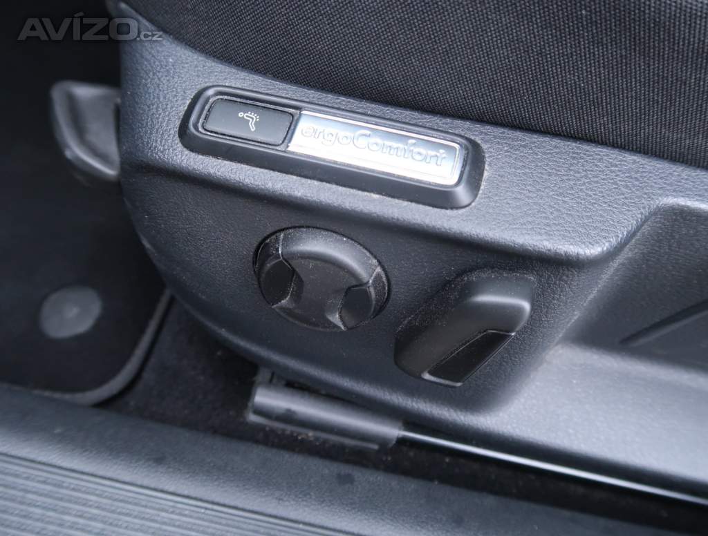 Foto inzerátu Volkswagen Passat 1.5 TSI