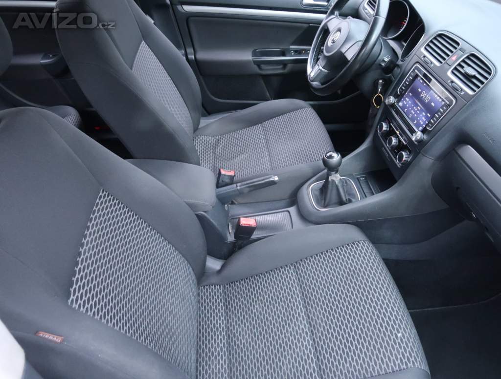 Foto inzerátu Volkswagen Golf 1.6 TDI