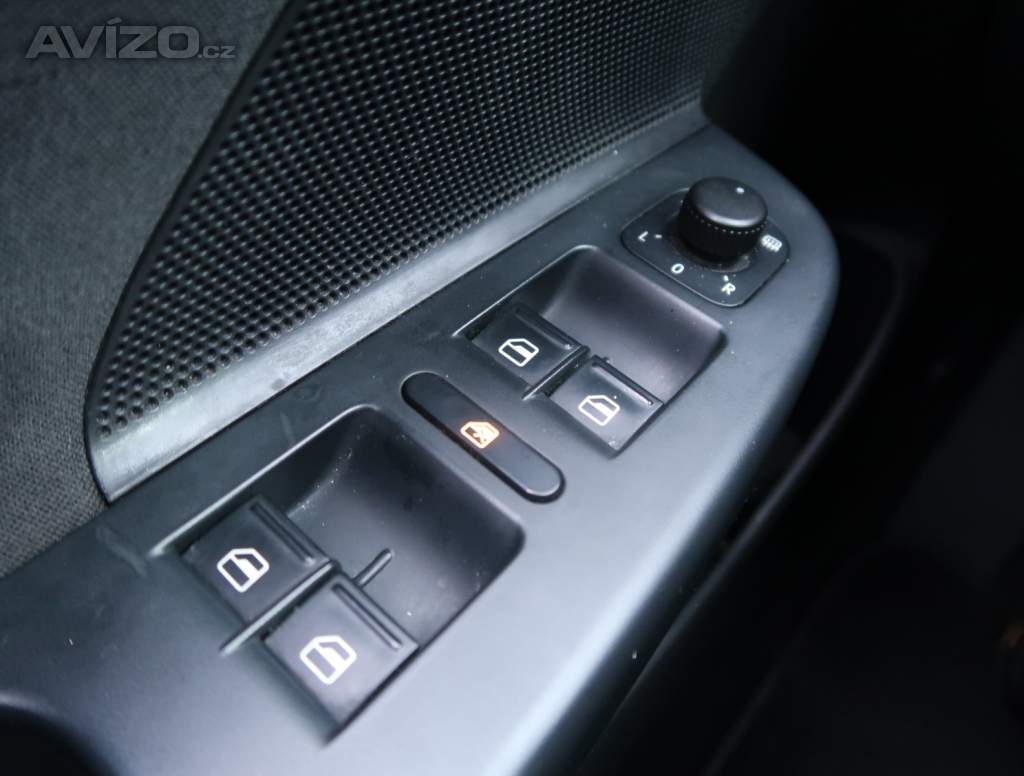 Foto inzerátu Volkswagen Golf 1.6 TDI