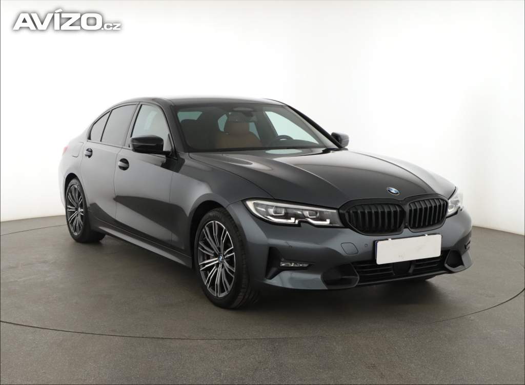 BMW Řada 3 330 i