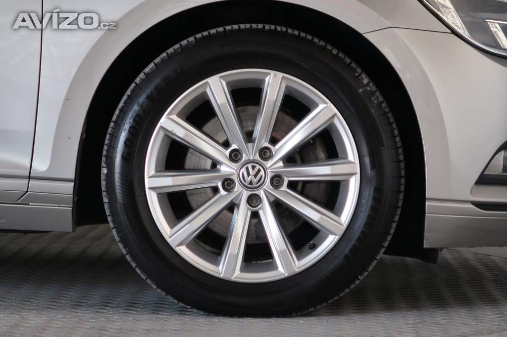 Foto inzerátu Volkswagen Passat 1.6 TDI