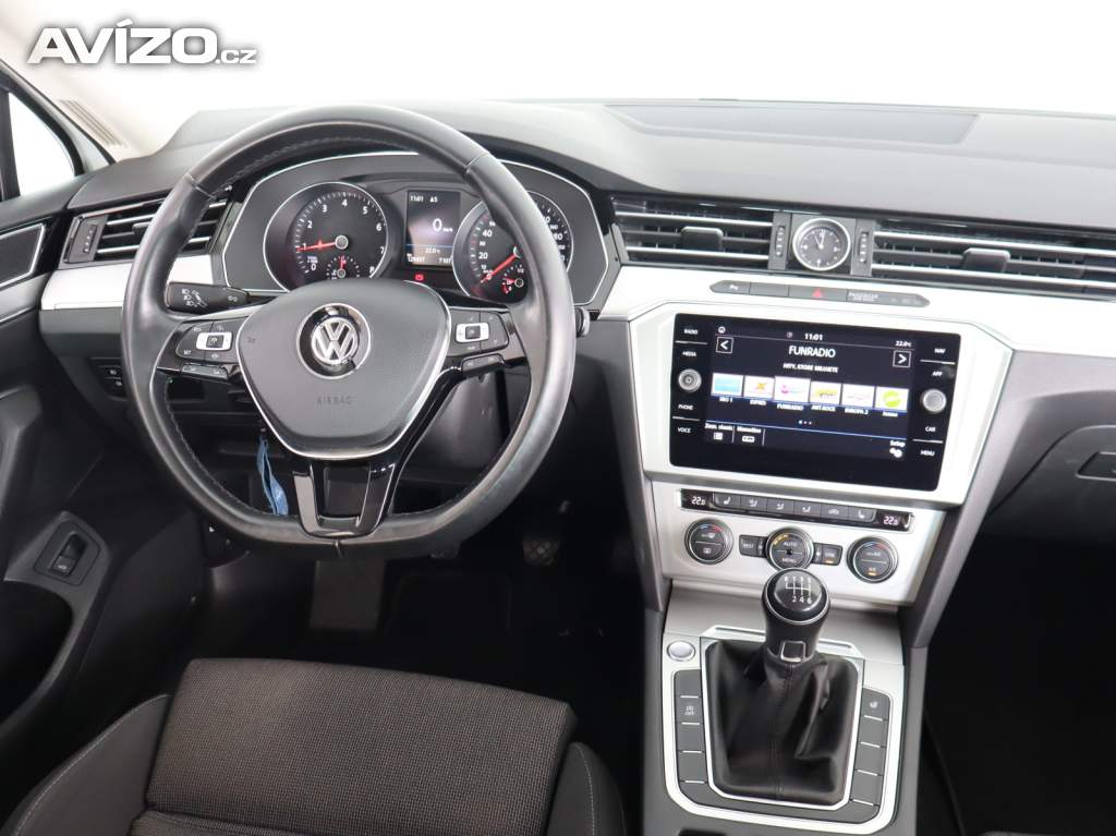 Foto inzerátu Volkswagen Passat 1.5 TSI