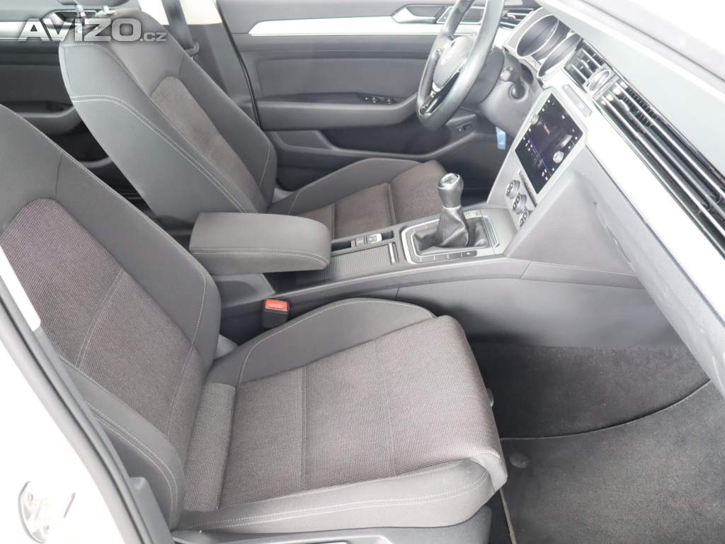 Foto inzerátu Volkswagen Passat 1.5 TSI