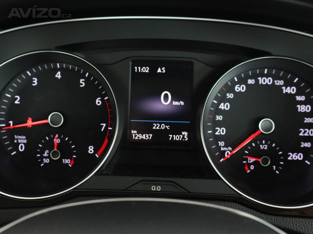 Foto inzerátu Volkswagen Passat 1.5 TSI