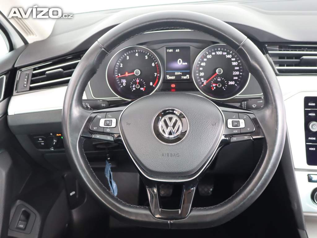 Foto inzerátu Volkswagen Passat 1.5 TSI