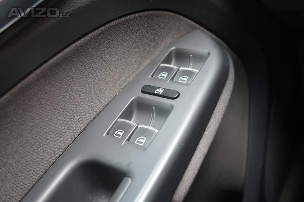 Foto inzerátu Volkswagen Touran 1.6 TDI