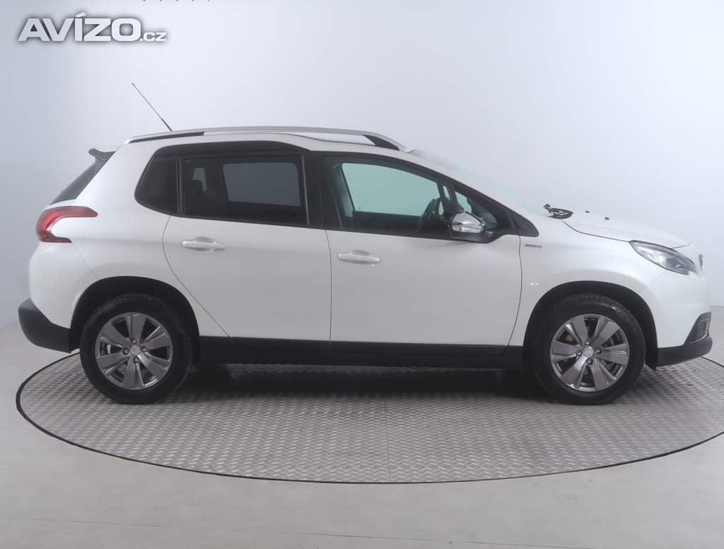 Foto inzerátu Peugeot 2008 1.2 PureTech