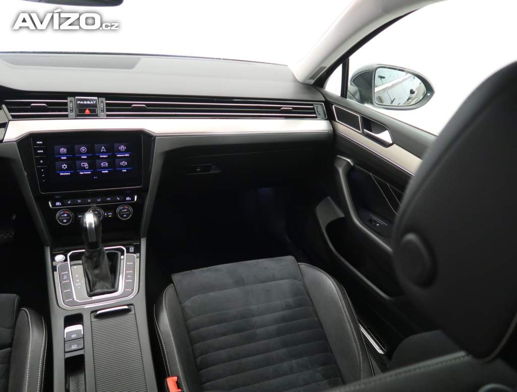 Foto inzerátu Volkswagen Passat 2.0 TDI