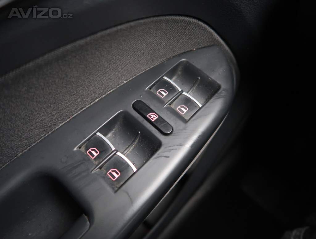 Foto inzerátu Volkswagen Touran 1.6 TDI