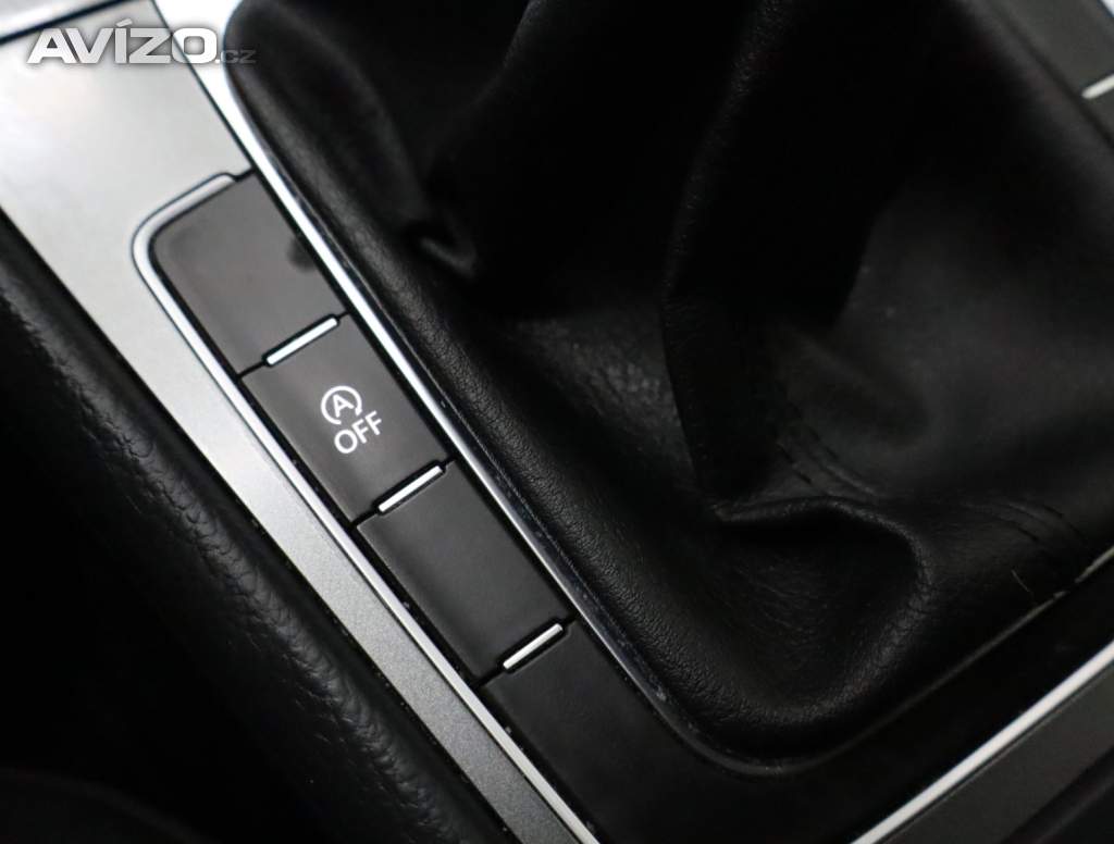 Foto inzerátu Volkswagen Golf 1.6 TDI